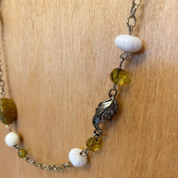 Vintage Gold Plated Chain and White Green Japanese Bead and Charm Necklace - Picture 2 of 5